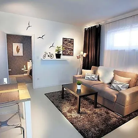 Ladna Hotell 4*